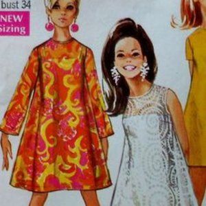 1960's Mod Lace Shift Dress
